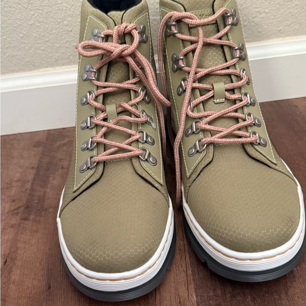 Dr. Martens Green Ankle Boots Stylish Comfort